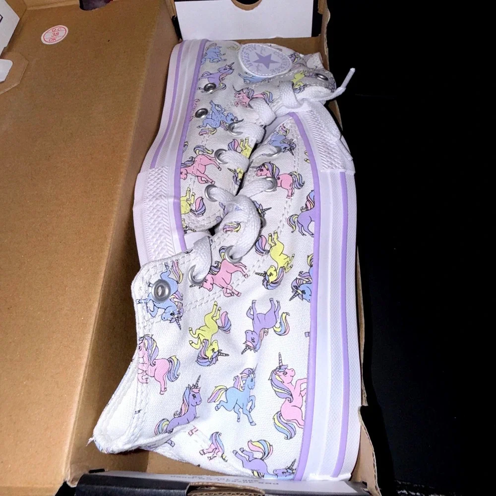 Converse CTAS Hi Kids Size 1.5 White Moonstone Violet New Unicorn